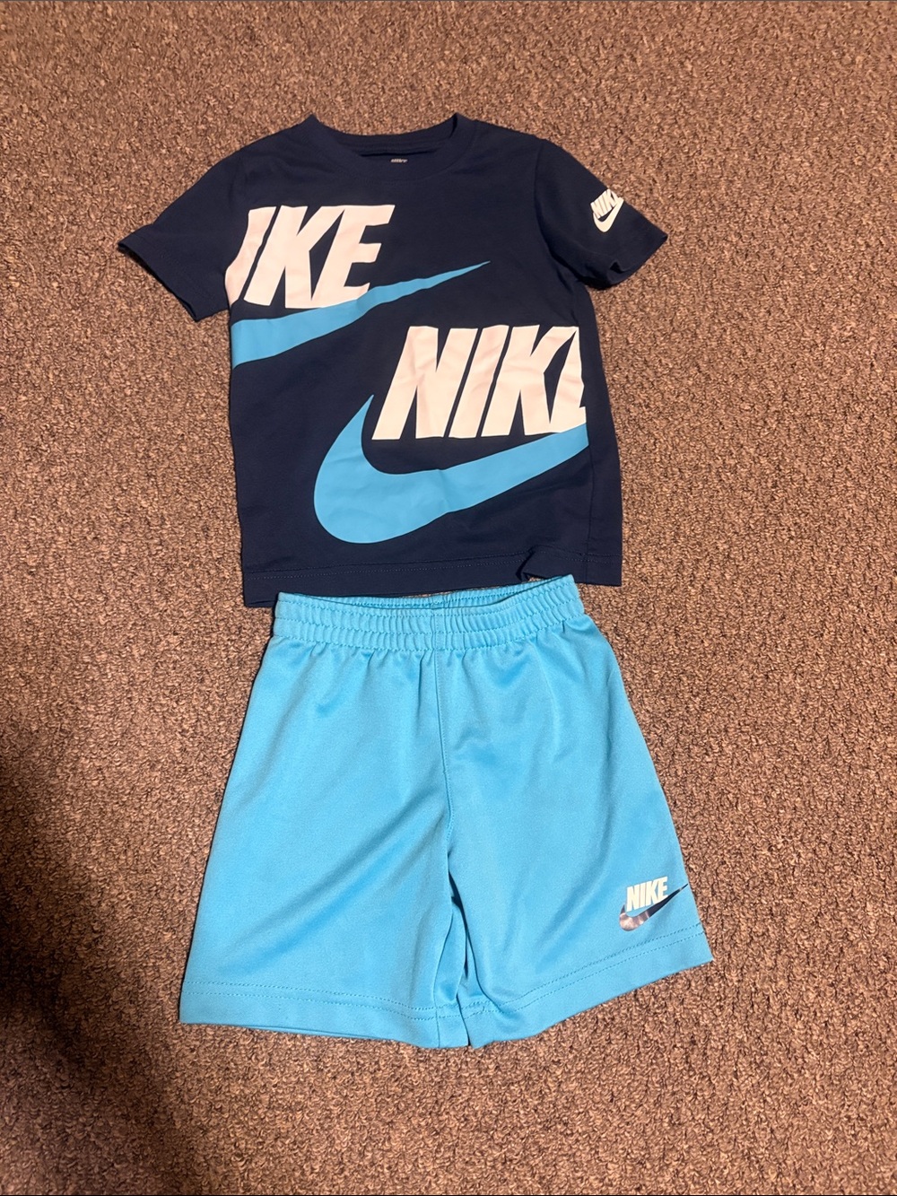 Nike Navy T‑Shirt & Light Blue Shorts Set